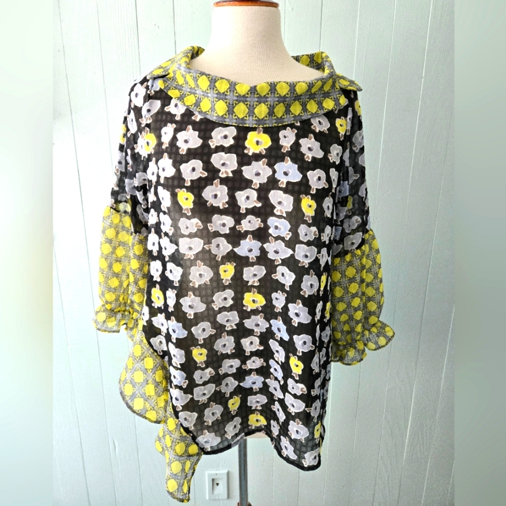 TERRA🥨SJ APPERAL Floral Patterned Women's Top size S